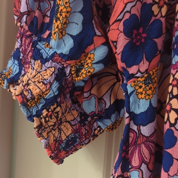 Floral Women's Top - Multicolor - Picture 3 of 4